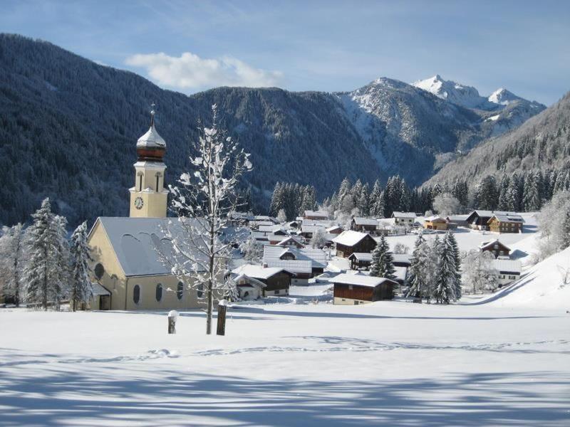 Haus Sonnenhof Apartment Wald am Arlberg Bagian luar foto